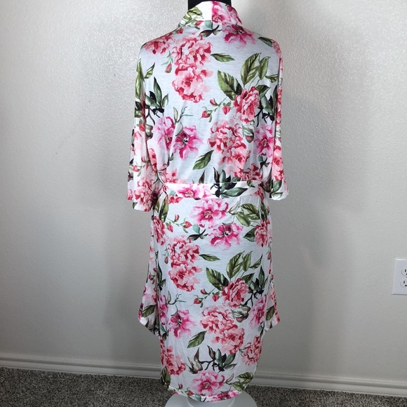 2/$30 Show Me Your Mumu Robe Floral Garden One Size Pink White & Green Floral - Picture 5 of 15